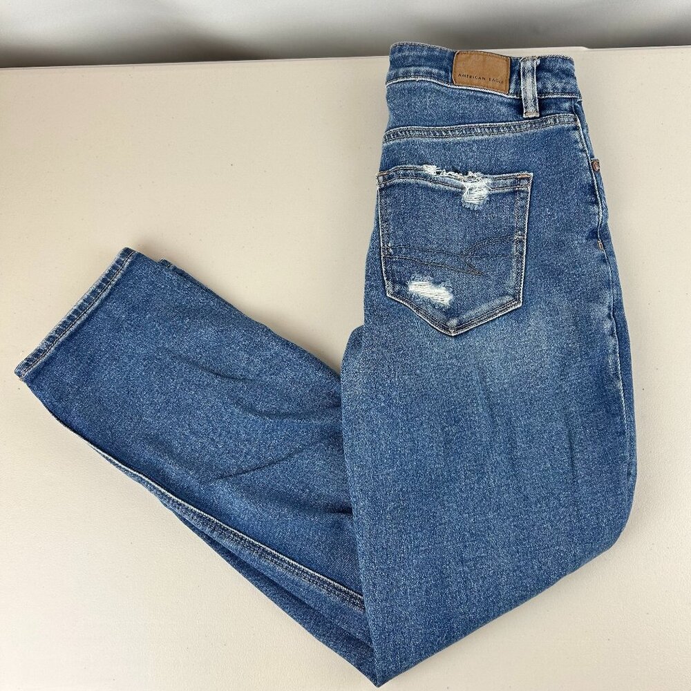 American Eagle Mom Stretch Mom Straight Women's Jean with Distressing Size: 2R - Picture 2 of 16
